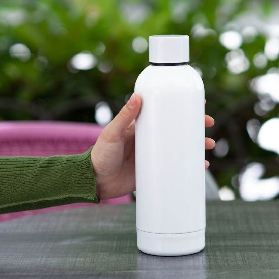 Gourde isotherme ThermoLife une gourde blanche