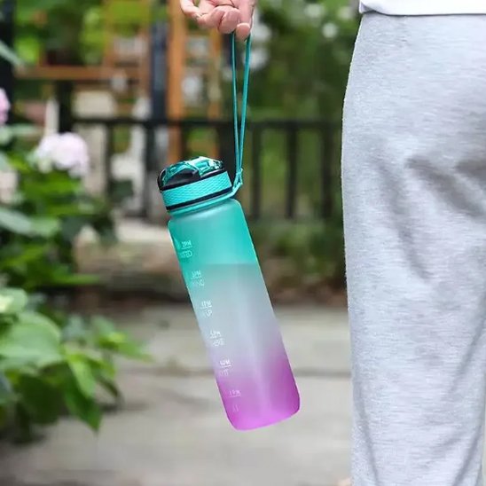 Gourde plastique Ultralegere ganse