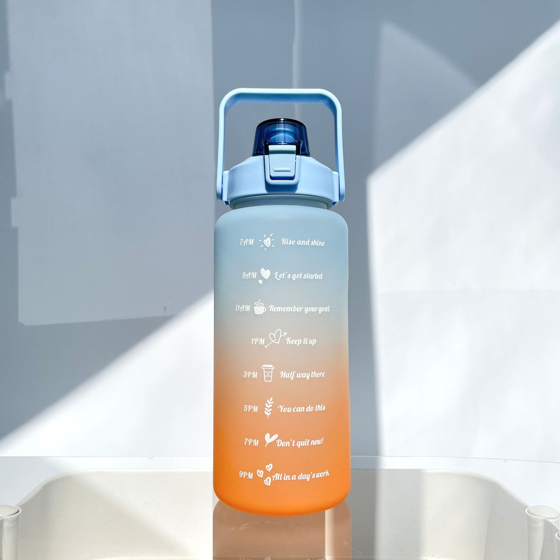 Gourde plastique 2L | Eco - Friendly - Lunch Box Boutique